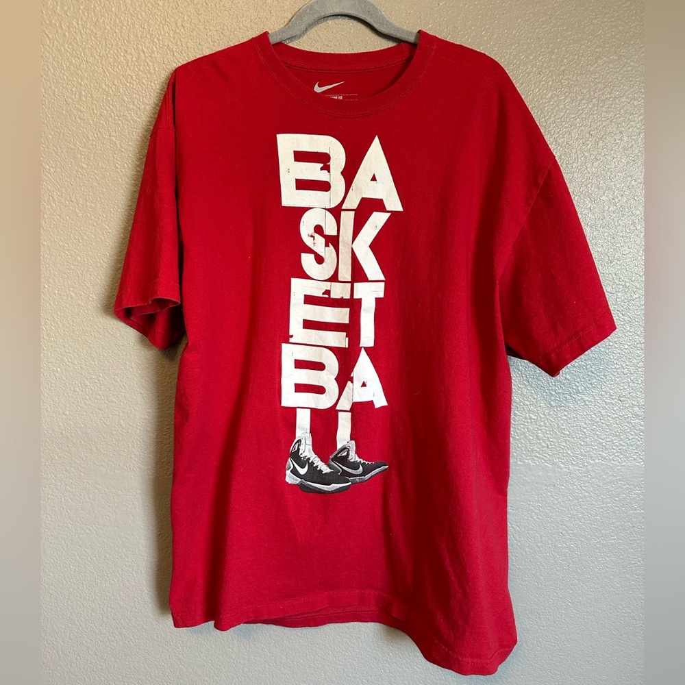 Men’s Nike XL tee